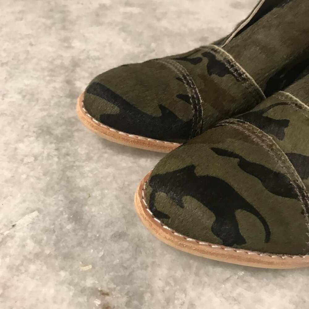 All Black Shoes Womens Size 7 Green Camo‎ Anthropologie Oxford Flats Leather - Picture 5 of 7